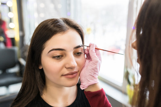 Your Natural Guide to Achieving Perfect and Thick Eyebrows