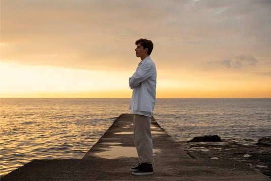 Ground Yourself: Simple Ways to Stay Present When Your Thoughts Take Over
